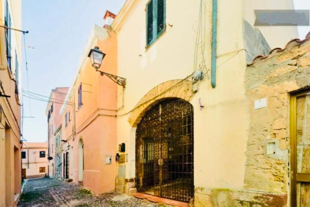 Wonderful Apartment In Old Alghero Eksteriør billede
